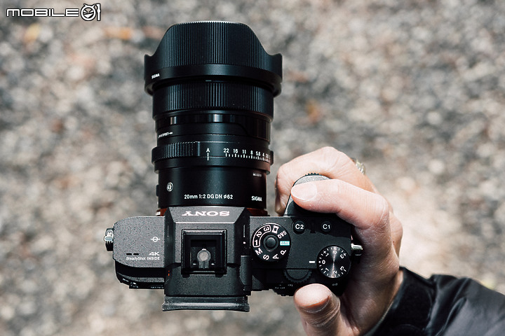 sigma-20mm-f2-ff.jpeg