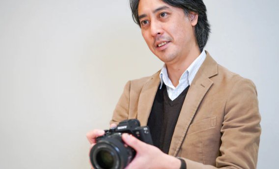 Ürün Lideri ve Optik Tasarım Lideri / Atsuo Kikuchi