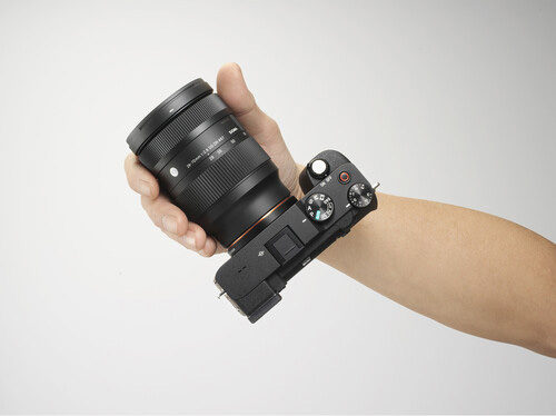 sigma-28-70mm-f-2-8-dg-dn-contemporary-lens-for-sony-e-mount-2.jpg