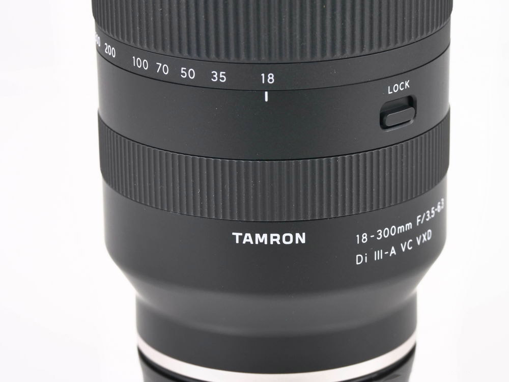 Tamron 18-300mm F3.5-6.3 Di III-A VC VXD-4.jpg
