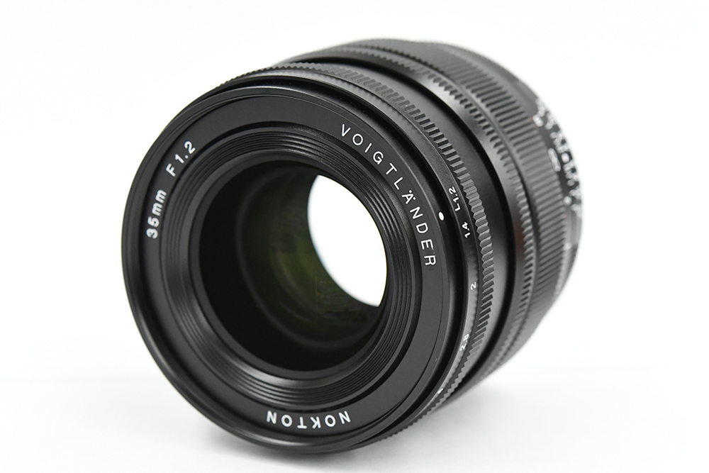 Voigtlander-35mm-f1.2.jpg