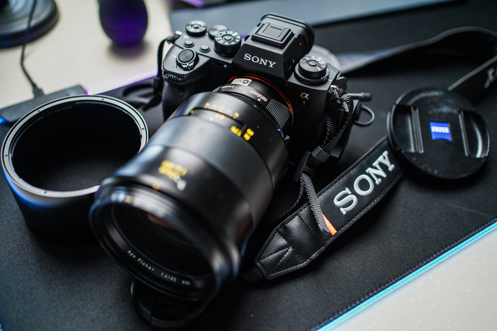 Zeiss Otus 85mm f1.4 Apo Planar T ZE Lens for Canon EF Mount.jpg